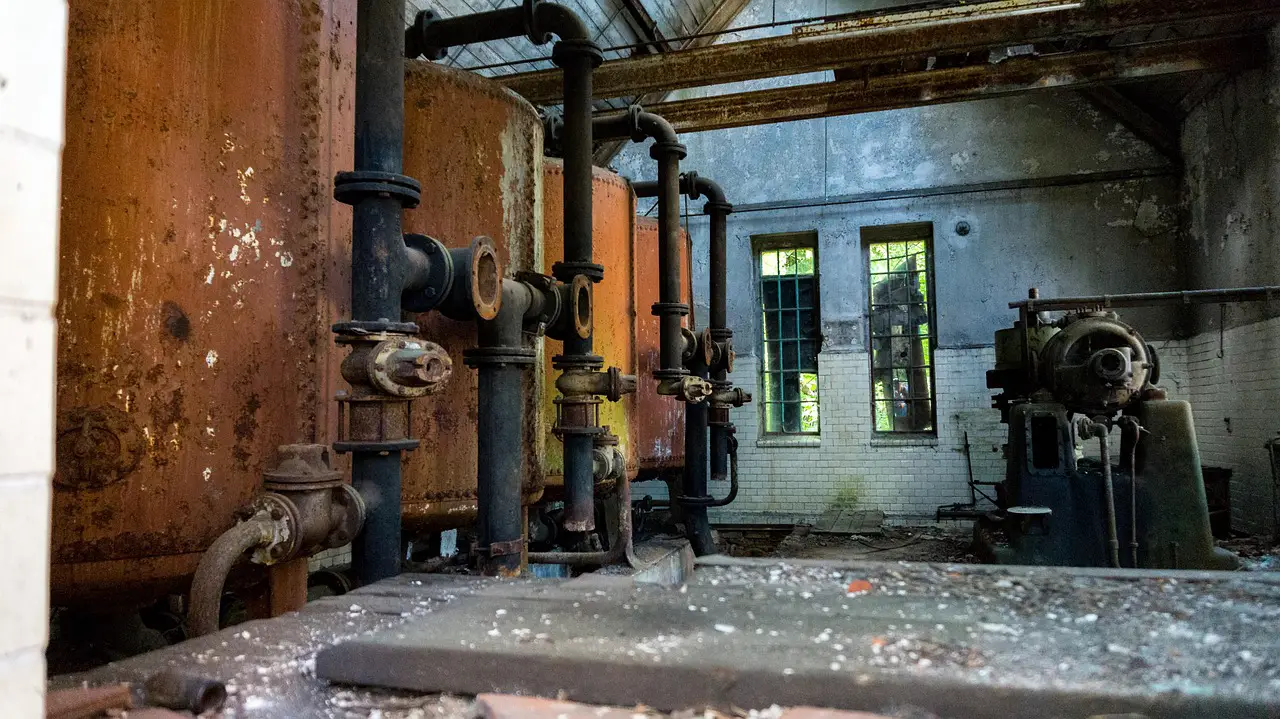 Waarom blijft mijn Mitsubishi Ecolan op stand-by temperatuur?